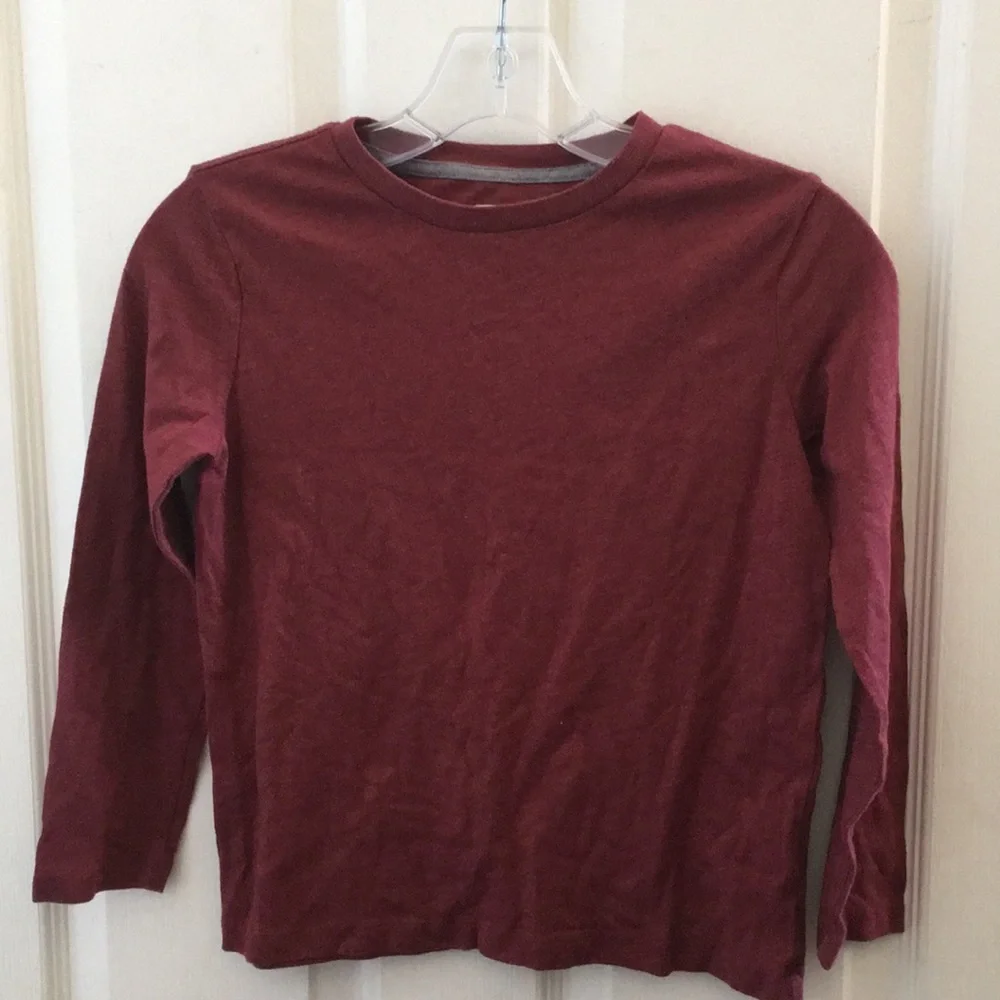 Children’s long sleeved old navy tee medium